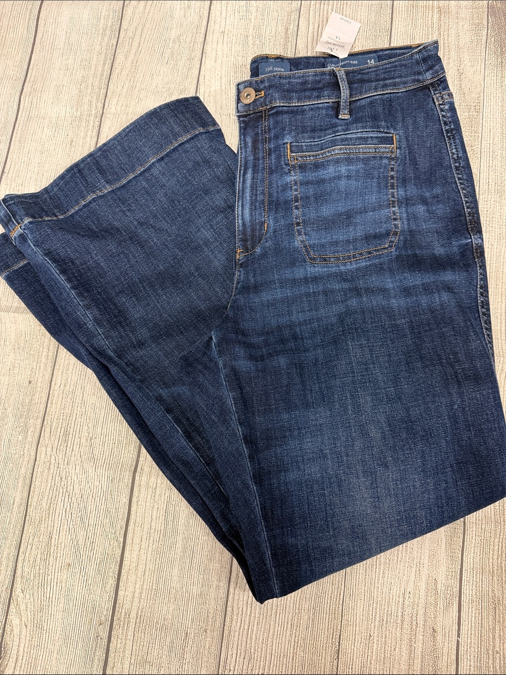 NWT J.Jill Flare Tremont Wash Jeans - Picture 7 of 8